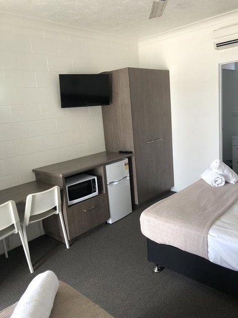 Q Express - Accommodation Broome 3