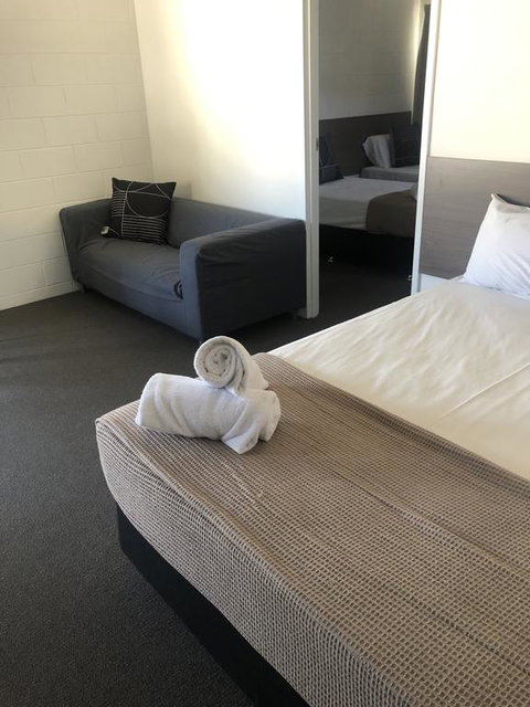 Q Express - Accommodation Broome 1