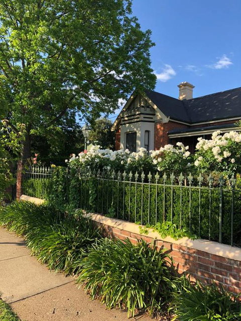 QUILTY HOUSE (Formerly Beethovens) - Accommodation Broome 3