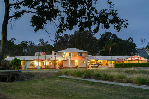 Raintree Motel Biloela - Accommodation Broome 0
