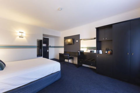 Ramada Diplomat Canberra - Accommodation Broome 2