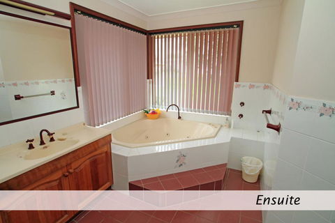 Ray Of Sunshine - Waterfront Reserve - Accommodation Broome 3