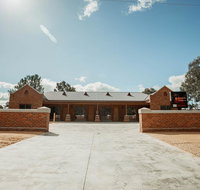 Red Waratah Accommodation - Accommodation Broome