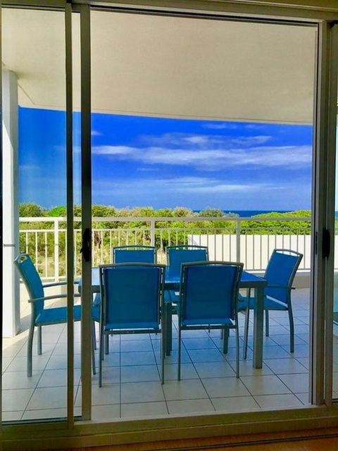 RESORT OCEAN FRONT SUITE 2222 - Accommodation Broome 3