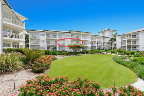 RESORT ON THE BEACH 5215 - OCEAN GLIMPSES - Accommodation Broome 0