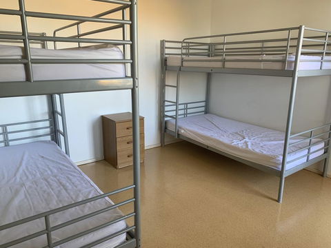 Roey Backpackers And Party Bar - Accommodation Broome 1