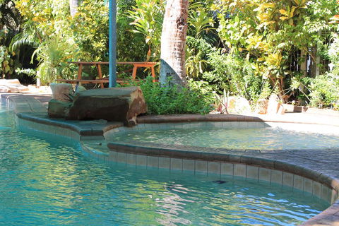 Roey Backpackers And Party Bar - Accommodation Broome 0