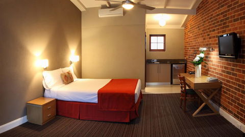 Rose & Crown Hotel - Accommodation Broome 1