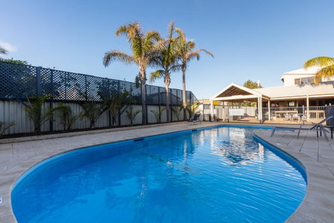 Sails Geraldton Accommodation - Accommodation Broome 0
