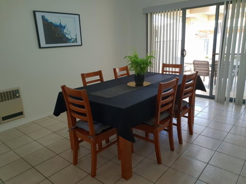 SAN Mateo - Accommodation Broome 2