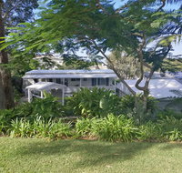 Sapphire Beach Pet Friendly Beach 5 minute walk - Accommodation Broome