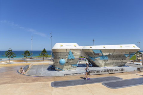 Scarborough Seaside Apartment 121 - Accommodation Broome 3