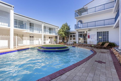 Scarborough Seaside Apartment 217 - Accommodation Broome 2