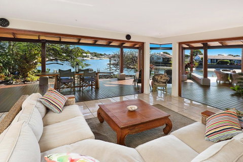 SCHMAN55-WATERFRONT, RESORT-STYLE ENTERTAINER - Accommodation Broome 0