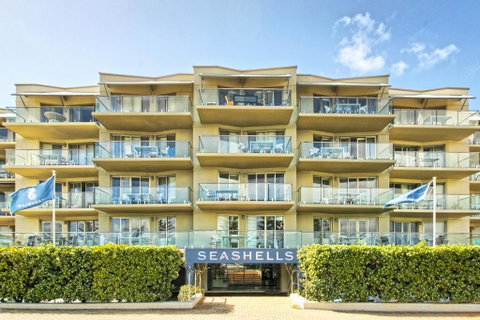 Sea Breeze Luxury Holiday Apartment - Accommodation Broome 0