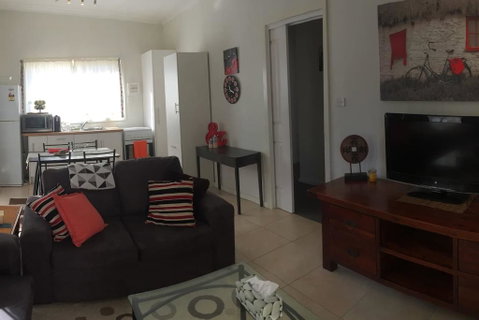 Self-contained Private 2 Bedroom Apartment - Accommodation Broome 1