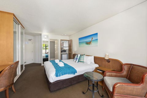 Serenity Bay Studio Apartment - Accommodation Broome 1