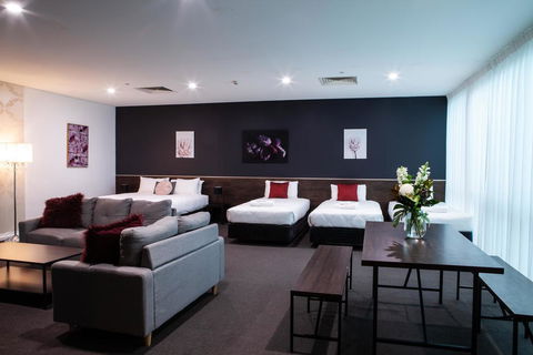 Sfera's Park Suites & Convention Centre - Accommodation Broome 2