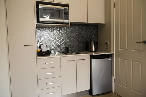 Simmers Serviced Apartments - Accommodation Broome 2