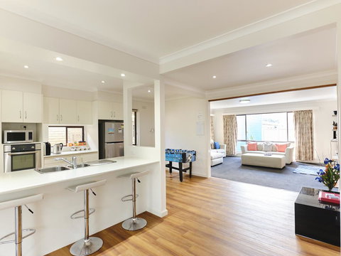 Skymirror Villa - Accommodation Broome 3