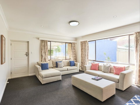 Skymirror Villa - Accommodation Broome 2
