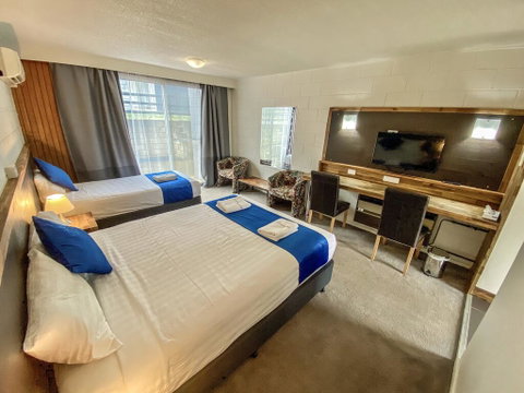 Snow Season Motor Inn - Accommodation Broome 1