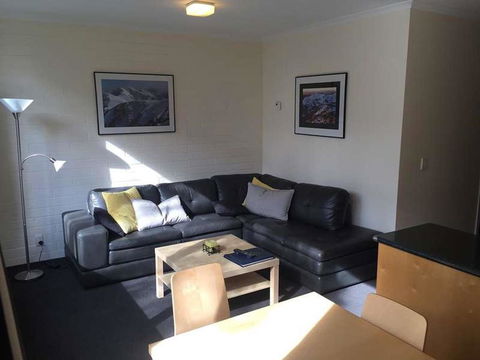 Snow Ski Apartments 09 - Accommodation Broome 0
