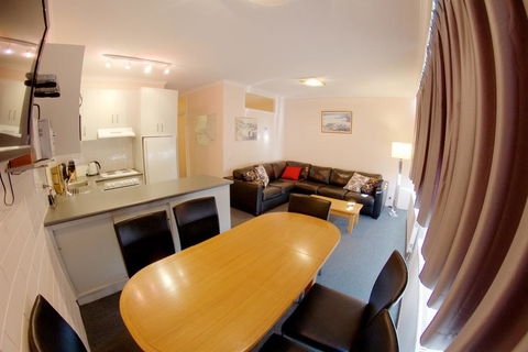 Snow Ski Apartments 28 - Accommodation Broome 2