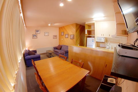 Snow Ski Apartments 29 - Accommodation Broome 2