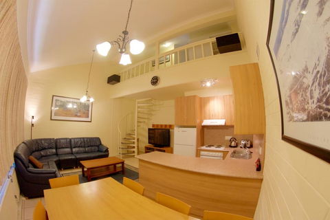Snow Ski Apartments 31 - Accommodation Broome 0
