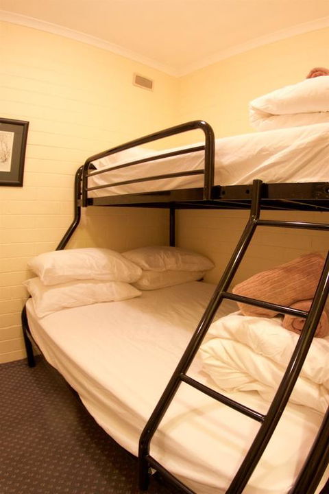Snow Ski Apartments 31 - Accommodation Broome 3