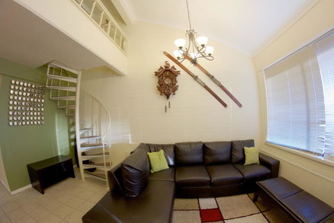 Snow Ski Apartments 32 - Accommodation Broome 2