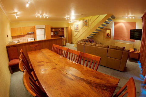 Snow Ski Apartments 41 - Accommodation Broome 0