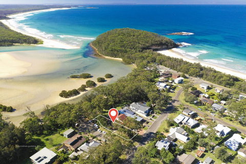 Soldier Crab Shack - 20 Macleay St - Accommodation Broome 0