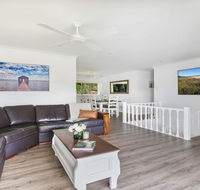 Sounds by the Sea - open plan living metres to beach - Accommodation Broome