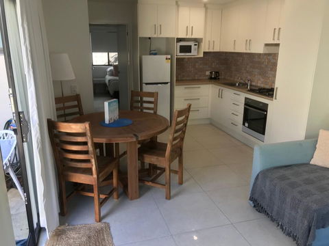 St Clair's Apartments, Cotton Tree - Accommodation Broome 2