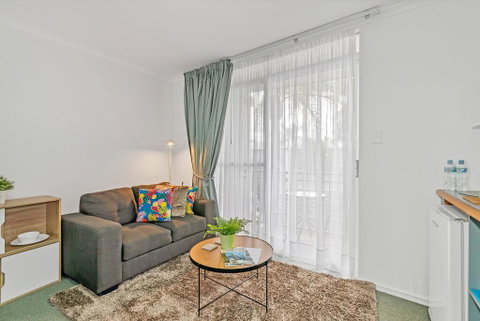 Studio 38 On The Terrace - Accommodation Broome 2