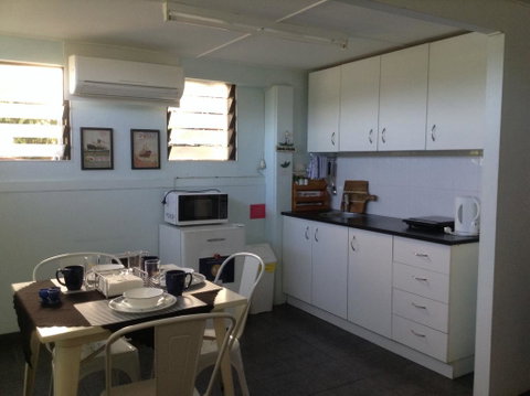 Studio Apartment With Seaview - Accommodation Broome 2