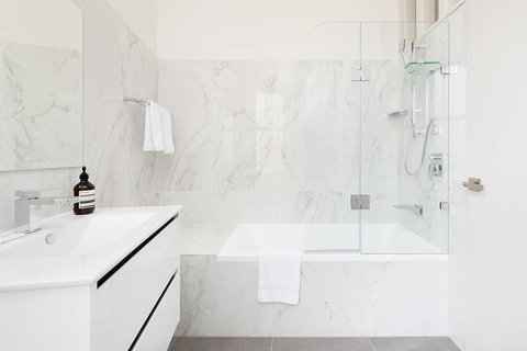 STUNNING SYDNEY HOME 4 - Accommodation Broome 2