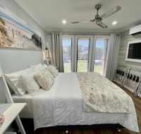 STYLISH UNIT - CLOSE TO DREAMWORLD - Accommodation Broome