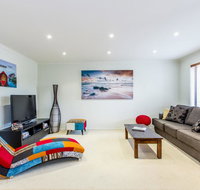 SURFSIDE GETAWAY IN PICTURESQUE INVERLOCH - Accommodation Broome