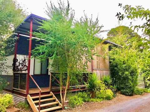 Sutton Spring Art Retreats - Accommodation Broome 1