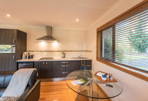 Parnella Kettering - Accommodation Broome 4