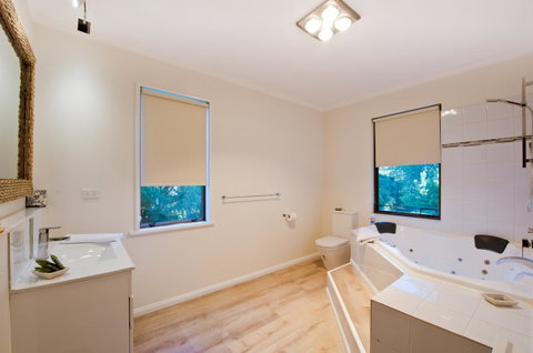 Parnella Kettering - Accommodation Broome 9
