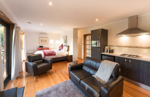 Parnella Kettering - Accommodation Broome 5