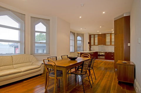 Roxburgh House Apartments - Accommodation Broome 0