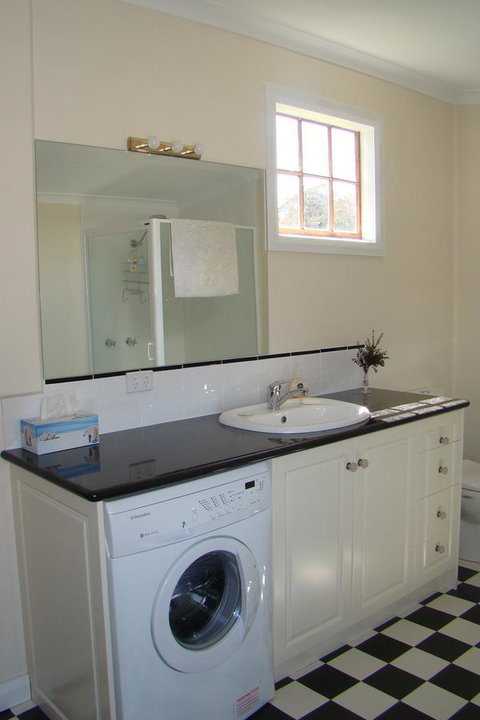 Buttons Cottage For Canyon & Rain Forest Walks With In House Dining - Accommodation Broome 17