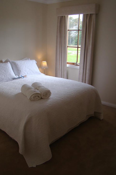 Buttons Cottage For Canyon & Rain Forest Walks With In House Dining - Accommodation Broome 18