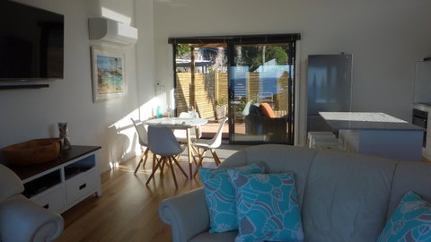 THE LOFT @ Bay Of Fires Seascape - Accommodation Broome 1