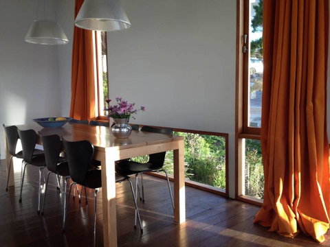 Holland House Bay Of Fires - Accommodation Broome 2